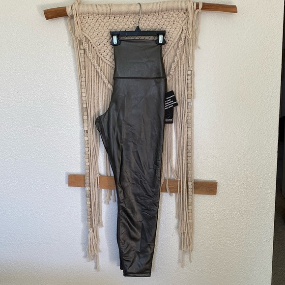 90° by reflex super high-rise leatherette ankle length leggings large - Picture 1 of 7